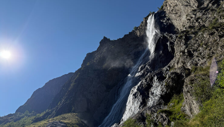 Voile De La Mariée – Cascade De La Pisse