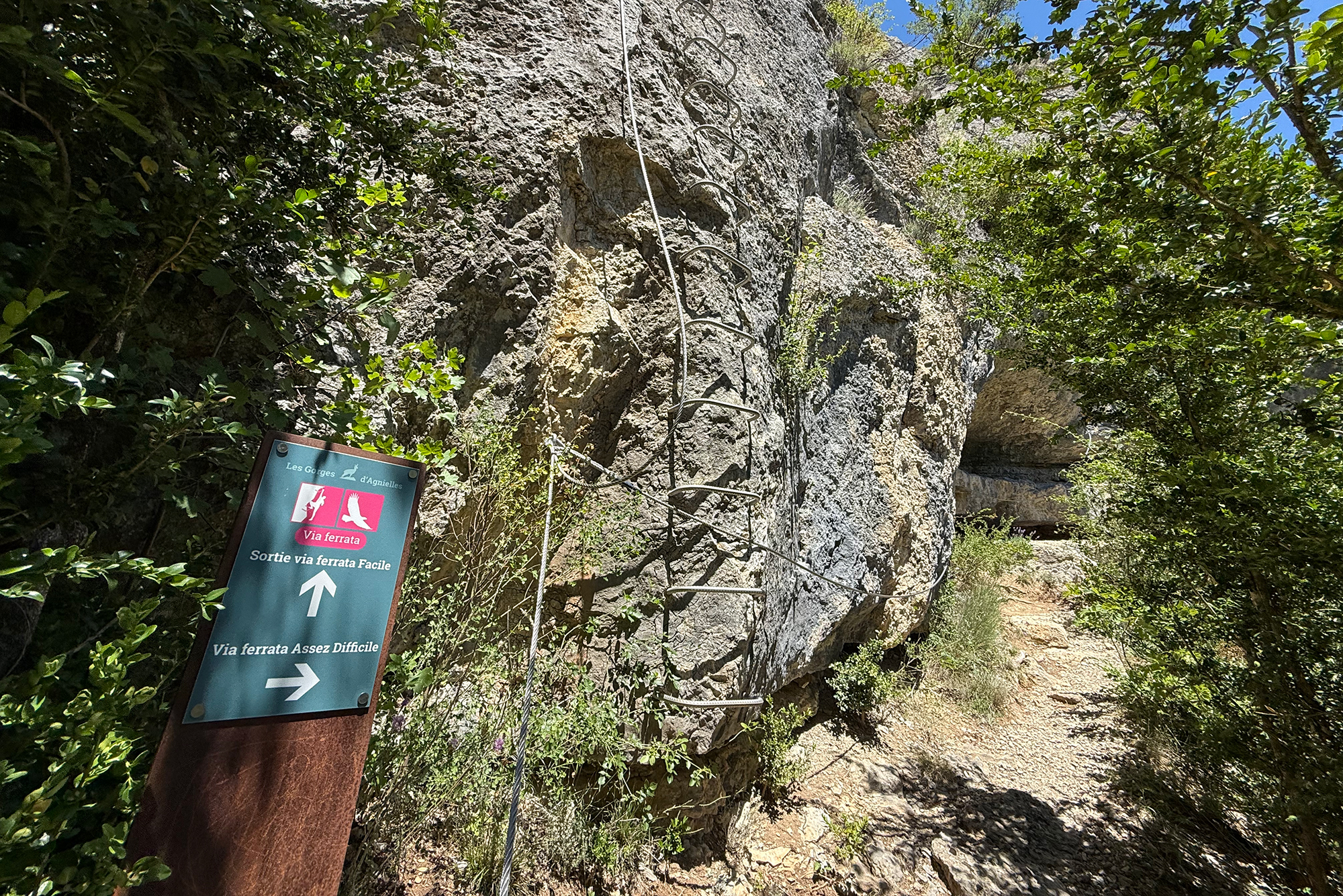 Accès aux parcours Facile et Assez Difficile Via Ferrata Gorges de l'Agnielles
