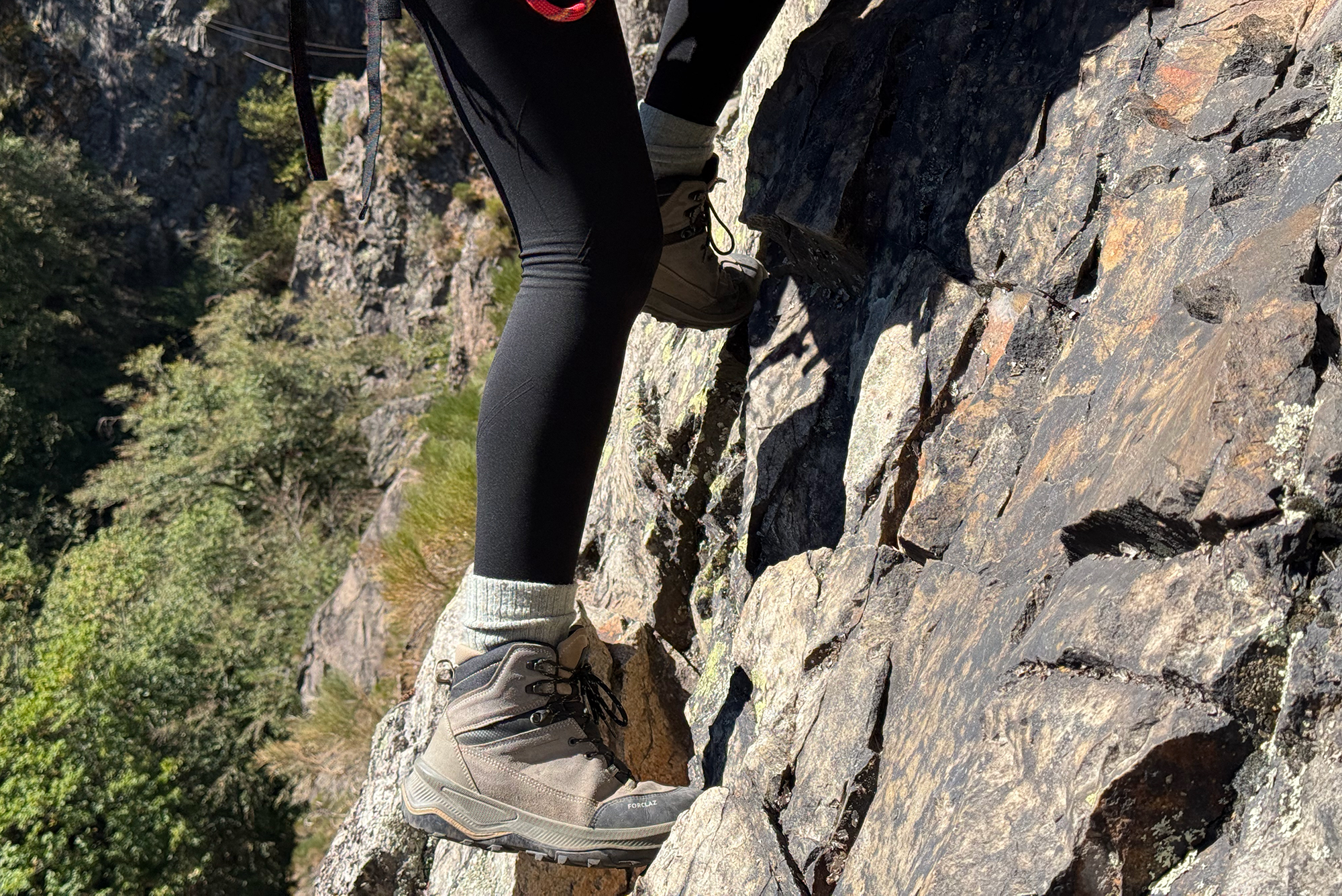 Prises naturelles sur la Via Ferrata de Planfoy
