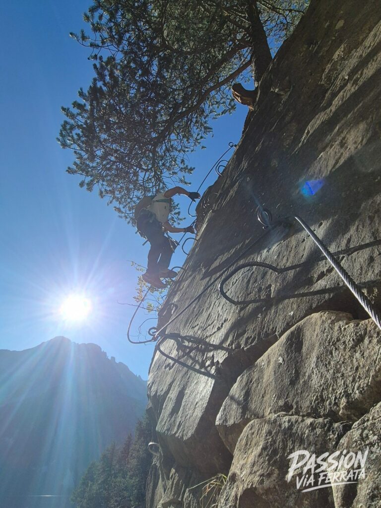 Une via ferrata courte mais incroyable avec la cascade et un peu de gaz comme on aime !