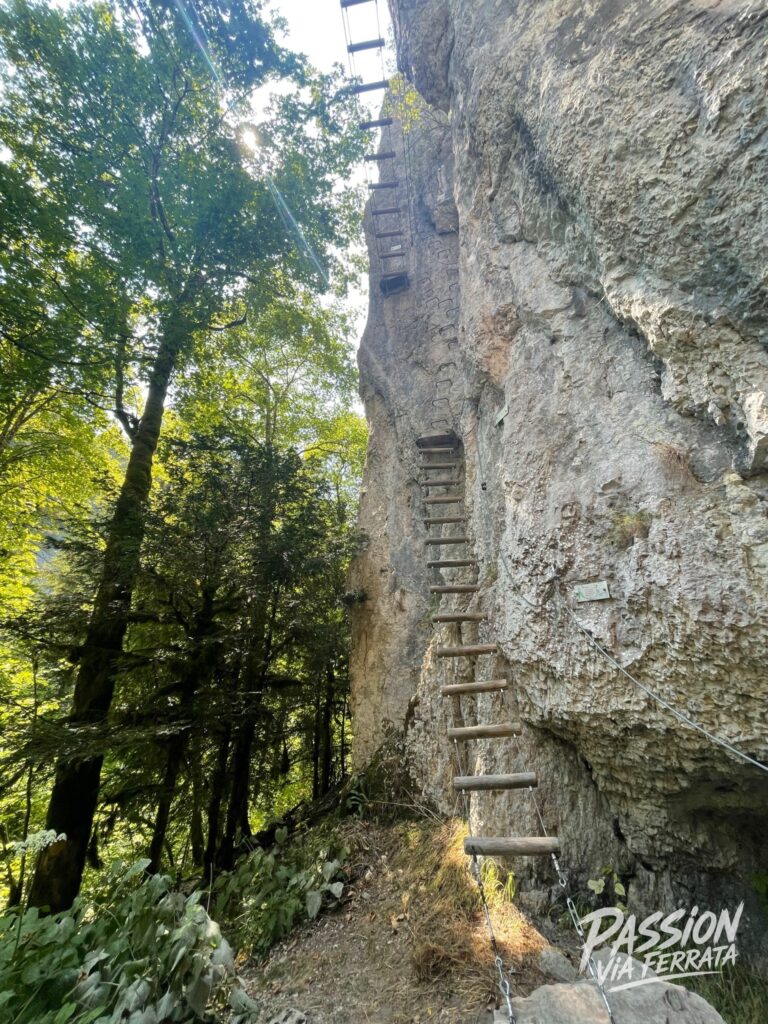 Photo de Via Ferrata Les Échelles de la Mort