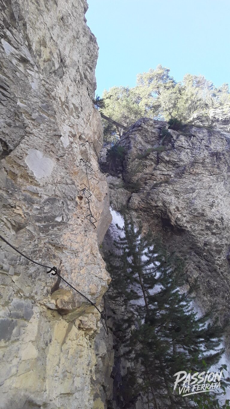 Photo de Via Ferrata du Diable (7 parcours)